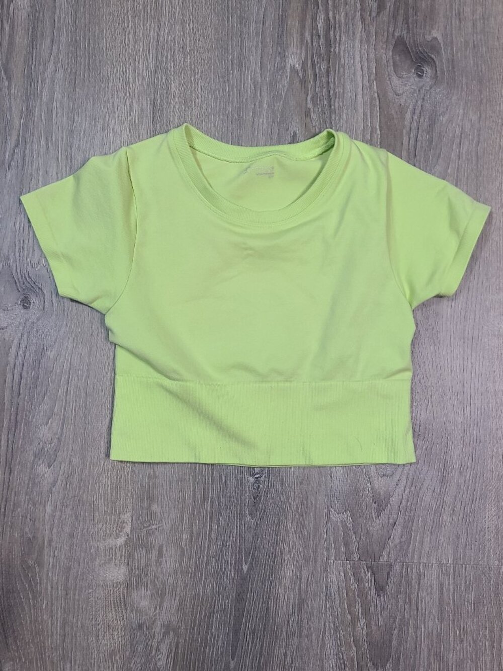OFFLINE by Aerie Sidewalk Seamless Cropped T-Shirt Yellow Green - Size Small S